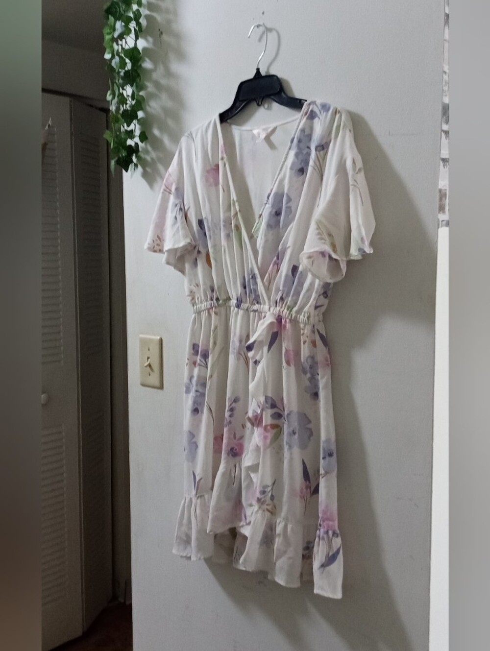 Lauren Conrad Floral Dress Size Medium